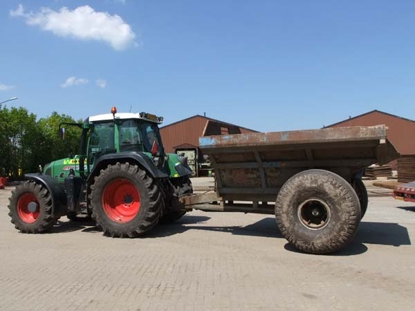 Trekker met dumper (8 m3)